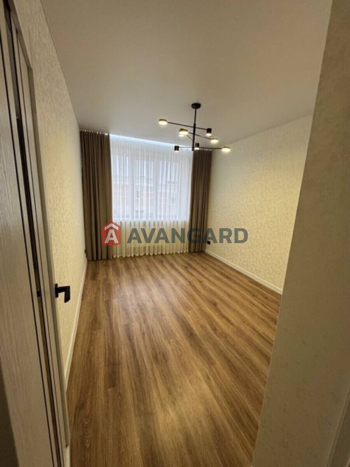 2 кім. квартира, 67/-/17 кв. м., 10/10 поверх фото 8 2 кім. квартира, 67/-/17 кв. м., 10/10 поверх фото 8