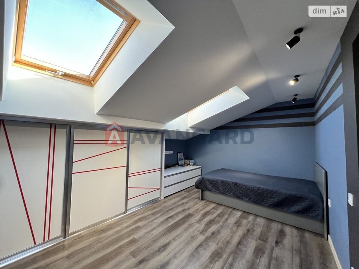 4 кім. квартира, 127/-/13 кв. м., 8/10 поверх фото 10 4 кім. квартира, 127/-/13 кв. м., 8/10 поверх фото 10