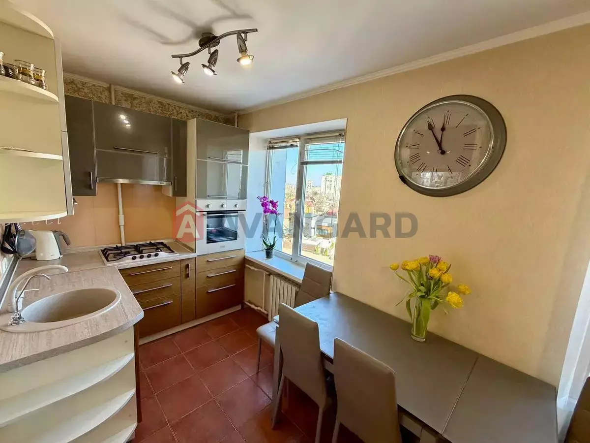 4 кім. квартира, 79/-/7 кв. м., 7/9 поверх фото 10 4 кім. квартира, 79/-/7 кв. м., 7/9 поверх фото 10