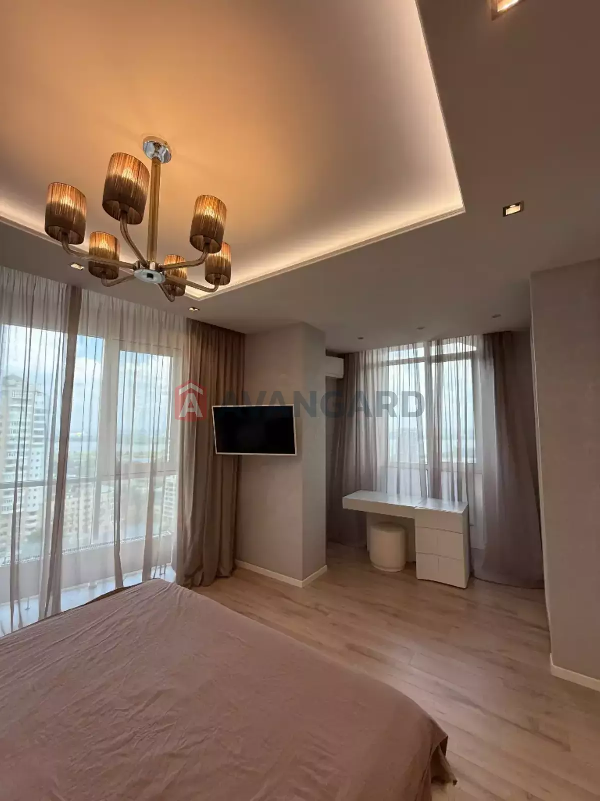 3 кім. квартира, 120/-/20 кв. м., 17/24 поверх фото 4 3 кім. квартира, 120/-/20 кв. м., 17/24 поверх фото 4