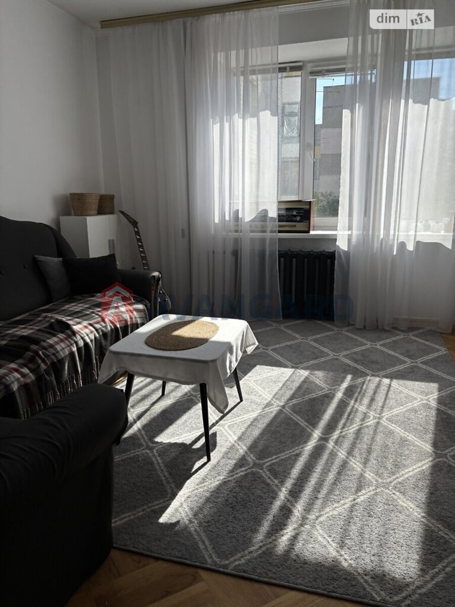 4 кім. квартира, 73/-/9 кв. м., 6/9 поверх фото 2 4 кім. квартира, 73/-/9 кв. м., 6/9 поверх фото 2