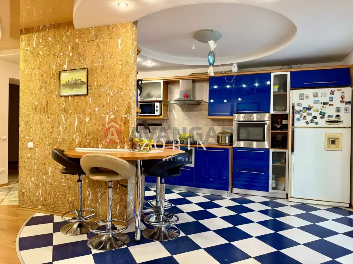 5 комн. квартира, 151/92/20 кв. м., 3/10 этаж фото 5 5 комн. квартира, 151/92/20 кв. м., 3/10 этаж фото 5
