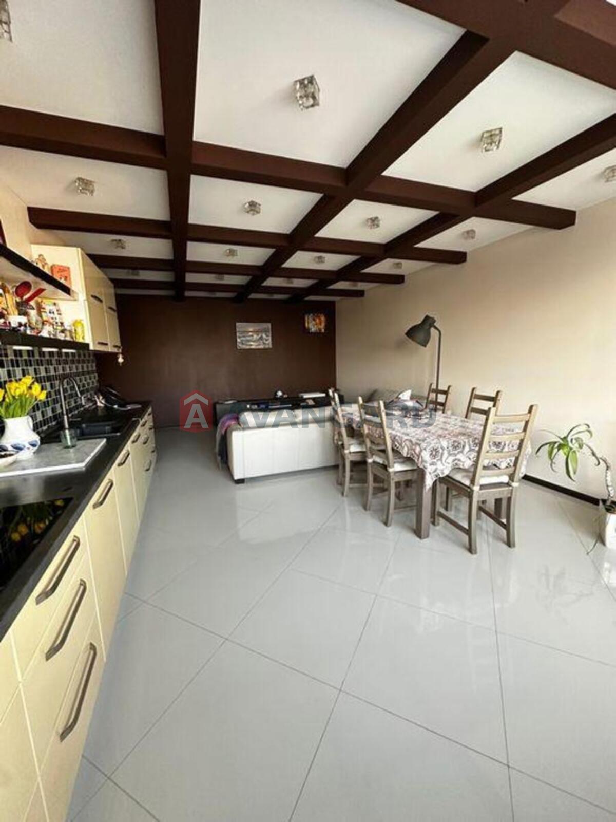 3 кім. квартира, 90/-/40 кв. м., 13/20 поверх фото 2 3 кім. квартира, 90/-/40 кв. м., 13/20 поверх фото 2