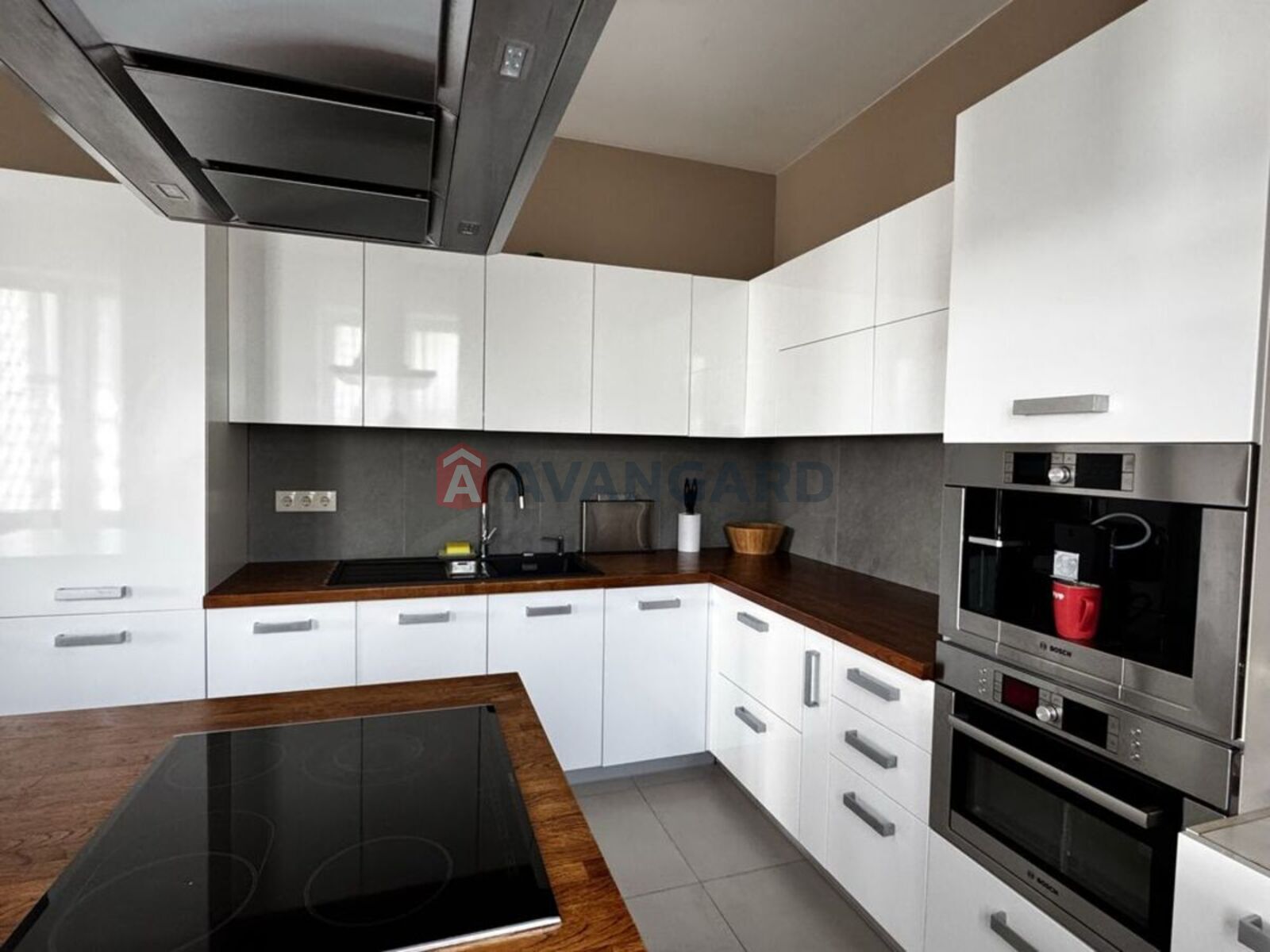 3 кім. квартира, 125/-/30 кв. м., 3/5 поверх фото 1 3 кім. квартира, 125/-/30 кв. м., 3/5 поверх фото 1