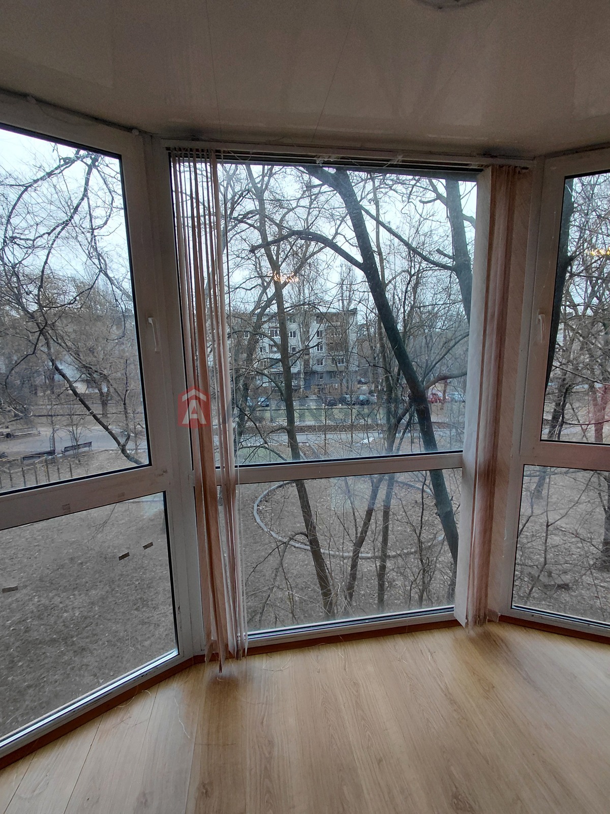 3 кім. квартира, 42/31/5 кв. м., 3/5 поверх фото 10 3 кім. квартира, 42/31/5 кв. м., 3/5 поверх фото 10