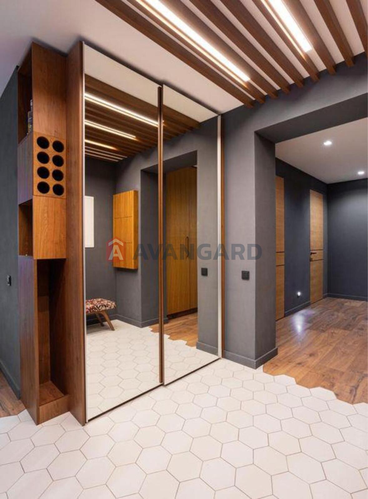 4 кім. квартира, 152/-/67 кв. м., 6/6 поверх фото 3 4 кім. квартира, 152/-/67 кв. м., 6/6 поверх фото 3