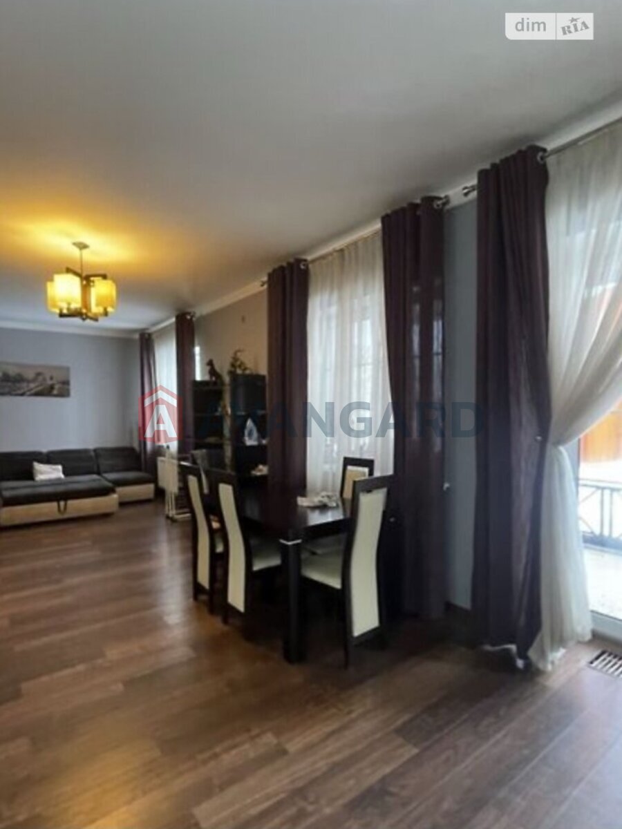 4 комн. квартира, 220/-/15 кв. м., 1/2 этаж фото 4 4 комн. квартира, 220/-/15 кв. м., 1/2 этаж фото 4