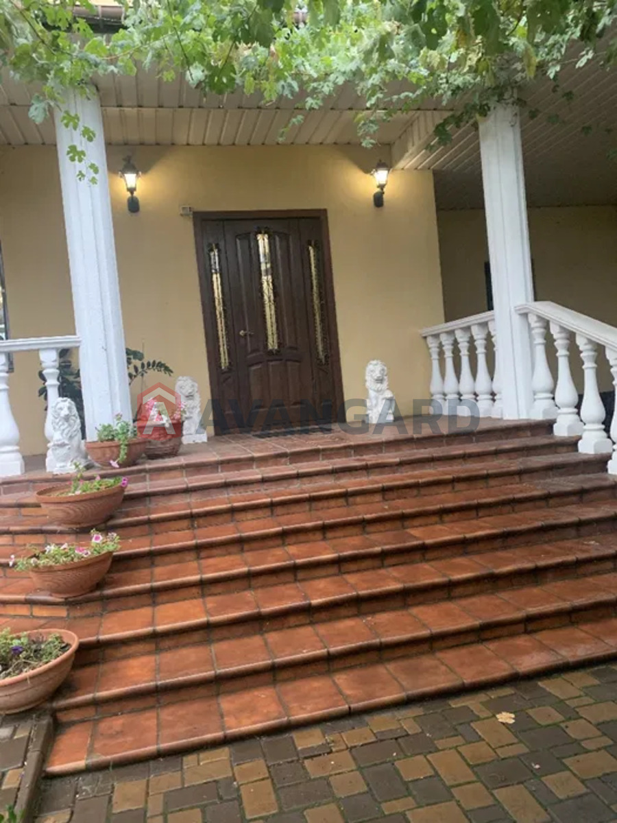 Будинок, 220 кв.м. фото 2 Будинок, 220 кв.м. фото 2