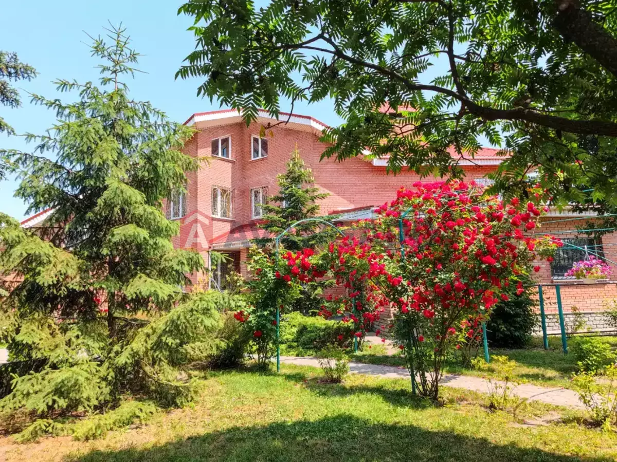 Будинок, 496 кв.м. фото 1 Будинок, 496 кв.м. фото 1