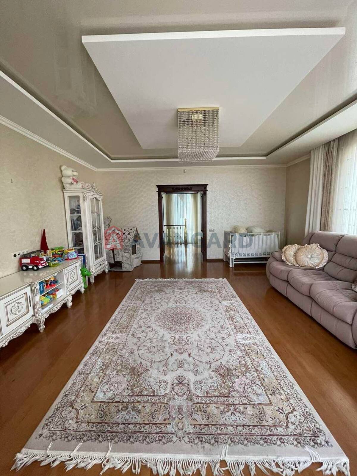 Будинок, 360 кв.м. фото 2 Будинок, 360 кв.м. фото 2