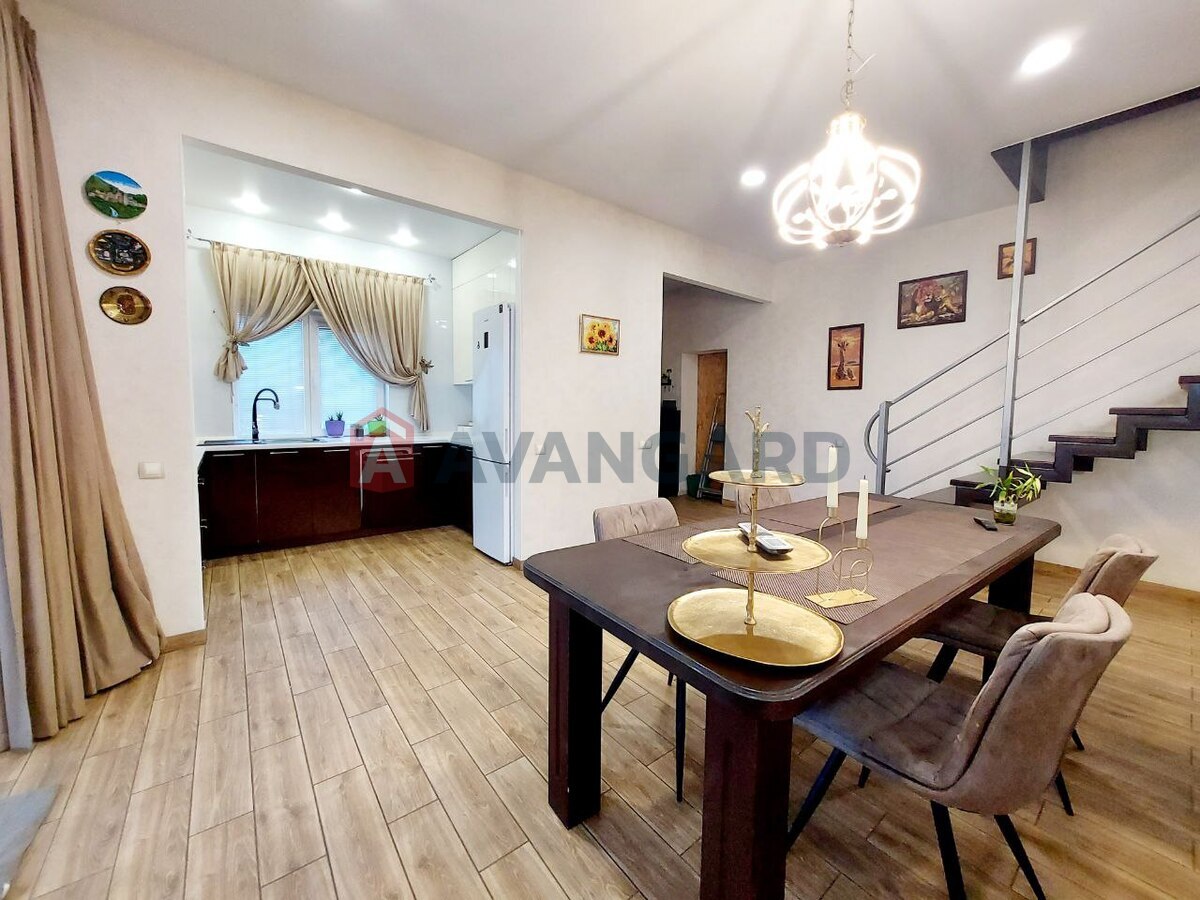 Будинок, 260 кв.м. фото 6 Будинок, 260 кв.м. фото 6