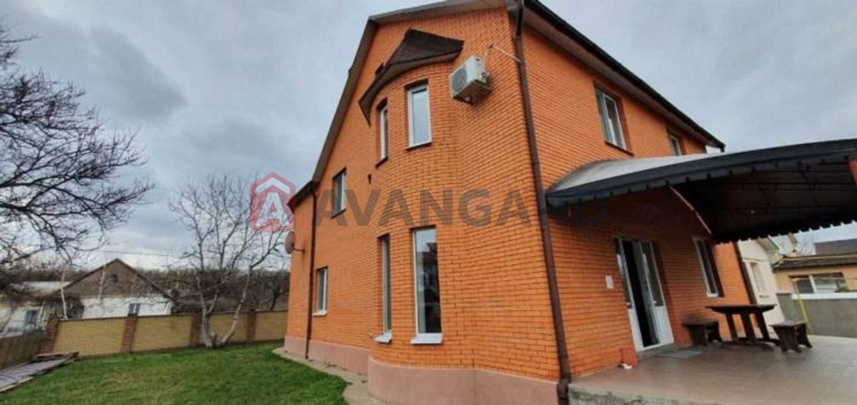 Будинок, 280 кв.м. фото 1 Будинок, 280 кв.м. фото 1