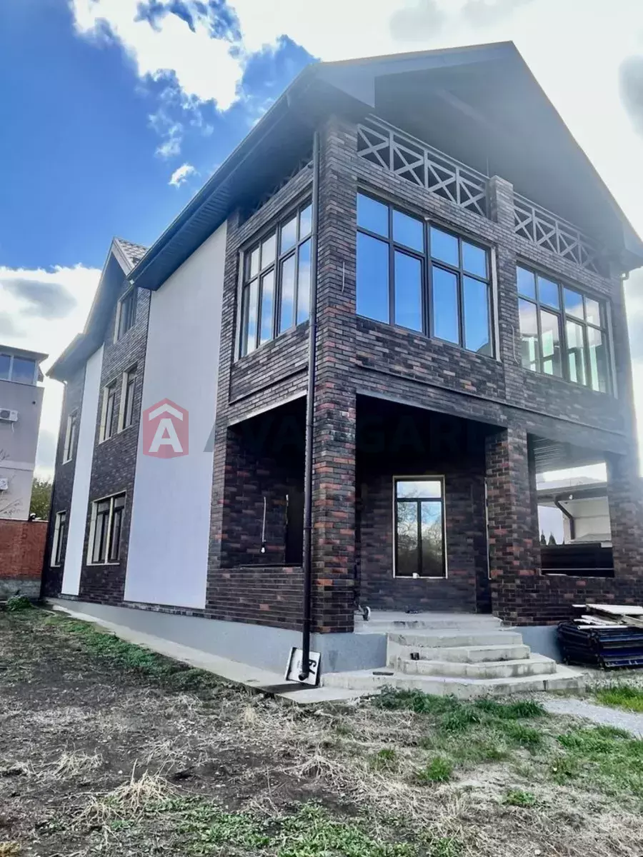 Дом, 240 кв.м. фото 1 Дом, 240 кв.м. фото 1