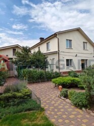 Будинок, 240 кв.м. фото 1 Будинок, 240 кв.м. фото 1