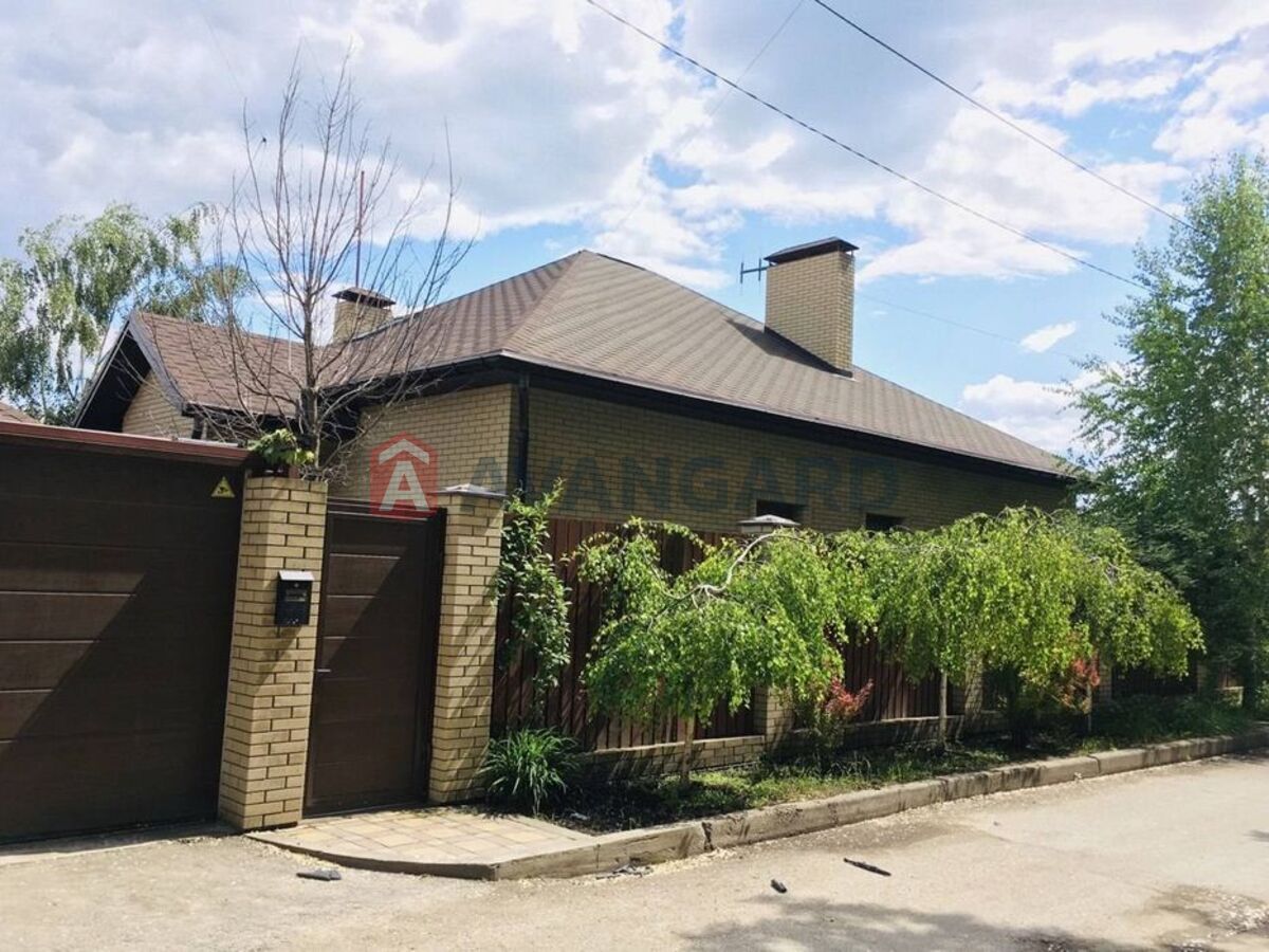 Будинок, 220 кв.м. фото 1 Будинок, 220 кв.м. фото 1