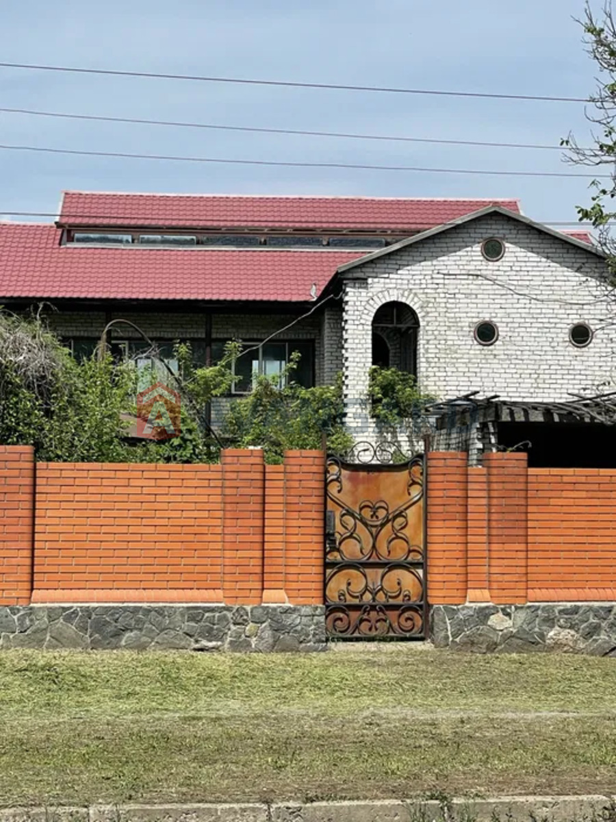 Будинок, 250 кв.м. фото 1 Будинок, 250 кв.м. фото 1