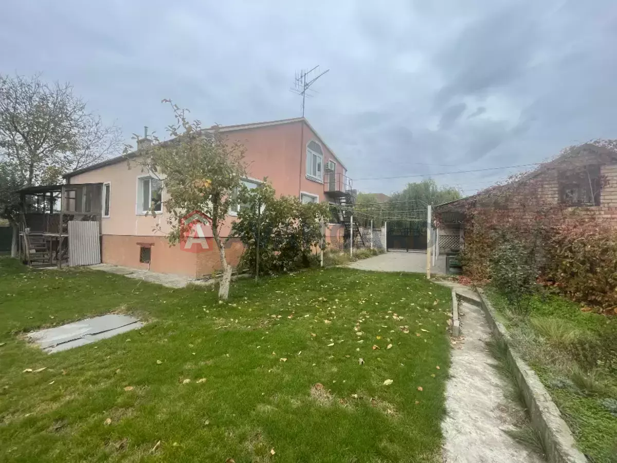 Будинок, 199 кв.м. фото 1 Будинок, 199 кв.м. фото 1