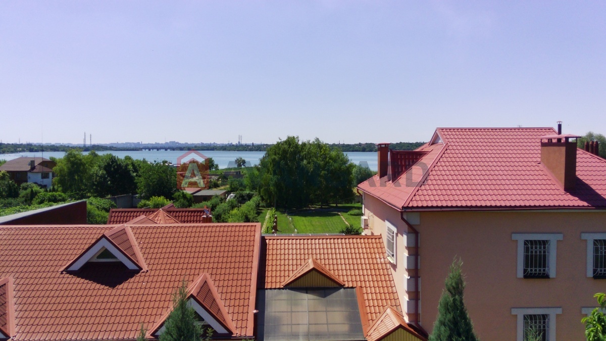 Будинок, 192 кв.м. фото 1 Будинок, 192 кв.м. фото 1