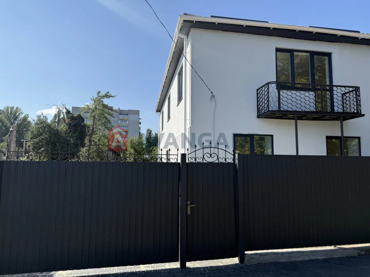 Будинок, 140 кв.м. фото 3 Будинок, 140 кв.м. фото 3