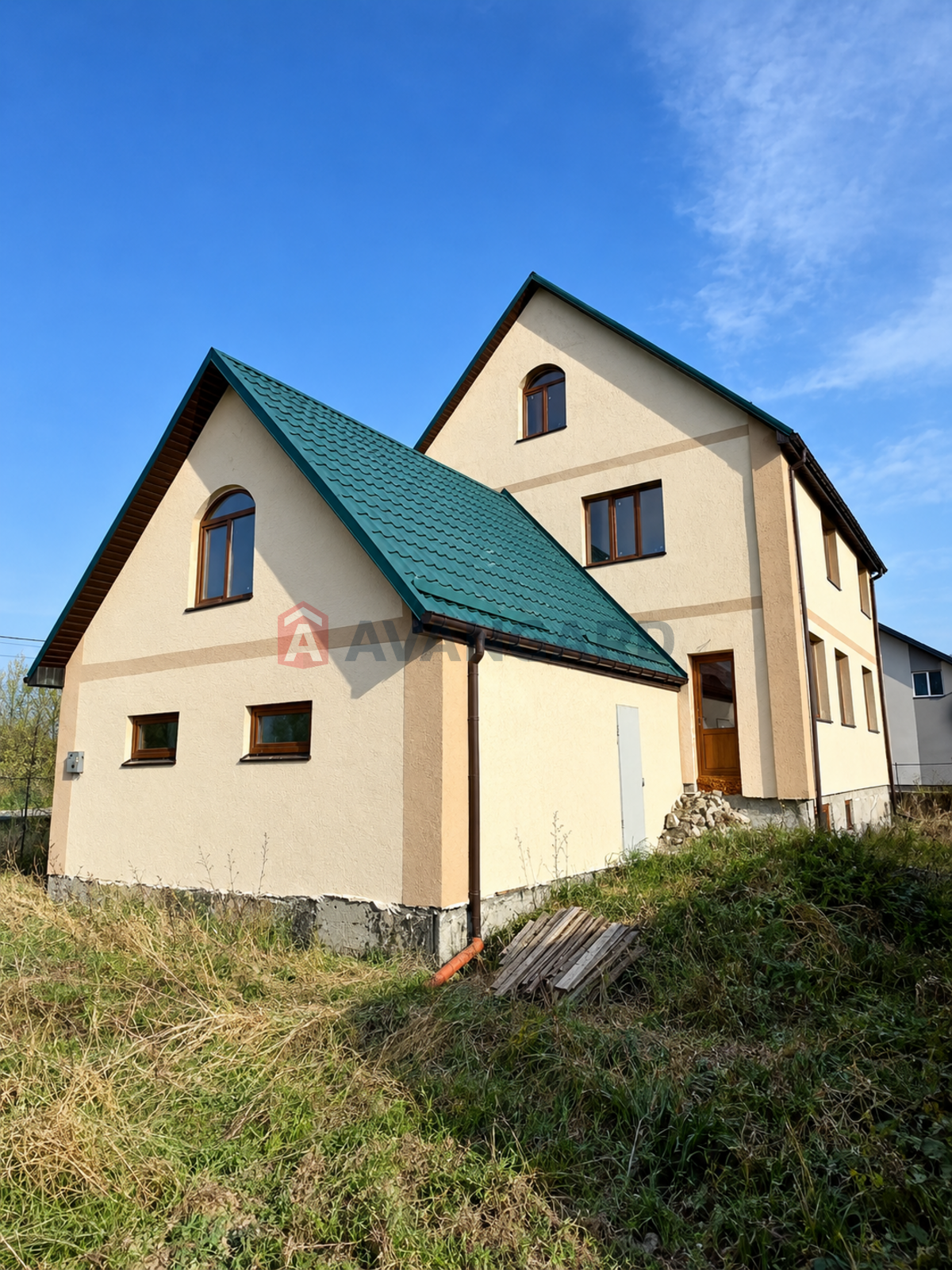 Будинок, 300 кв.м. фото 1 Будинок, 300 кв.м. фото 1