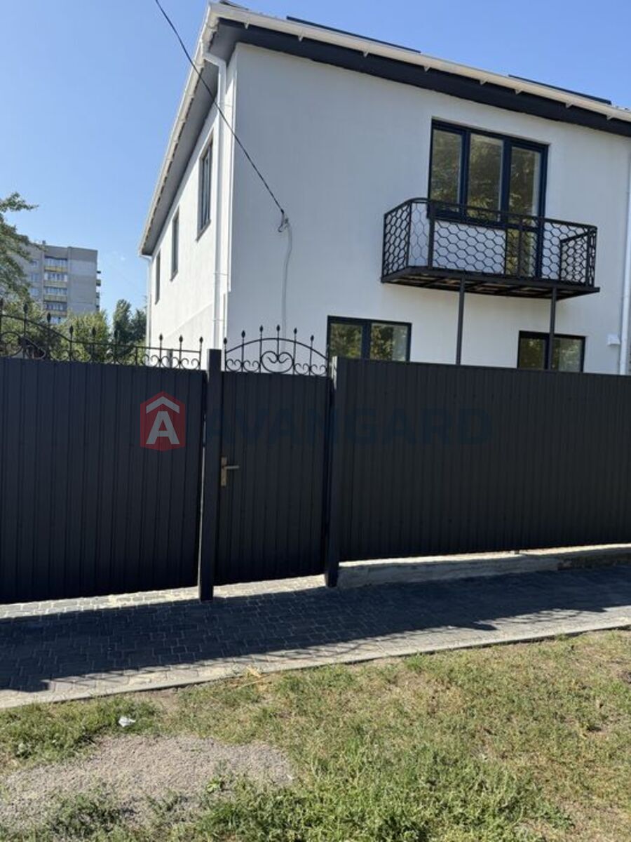 Будинок, 140 кв.м. фото 2 Будинок, 140 кв.м. фото 2