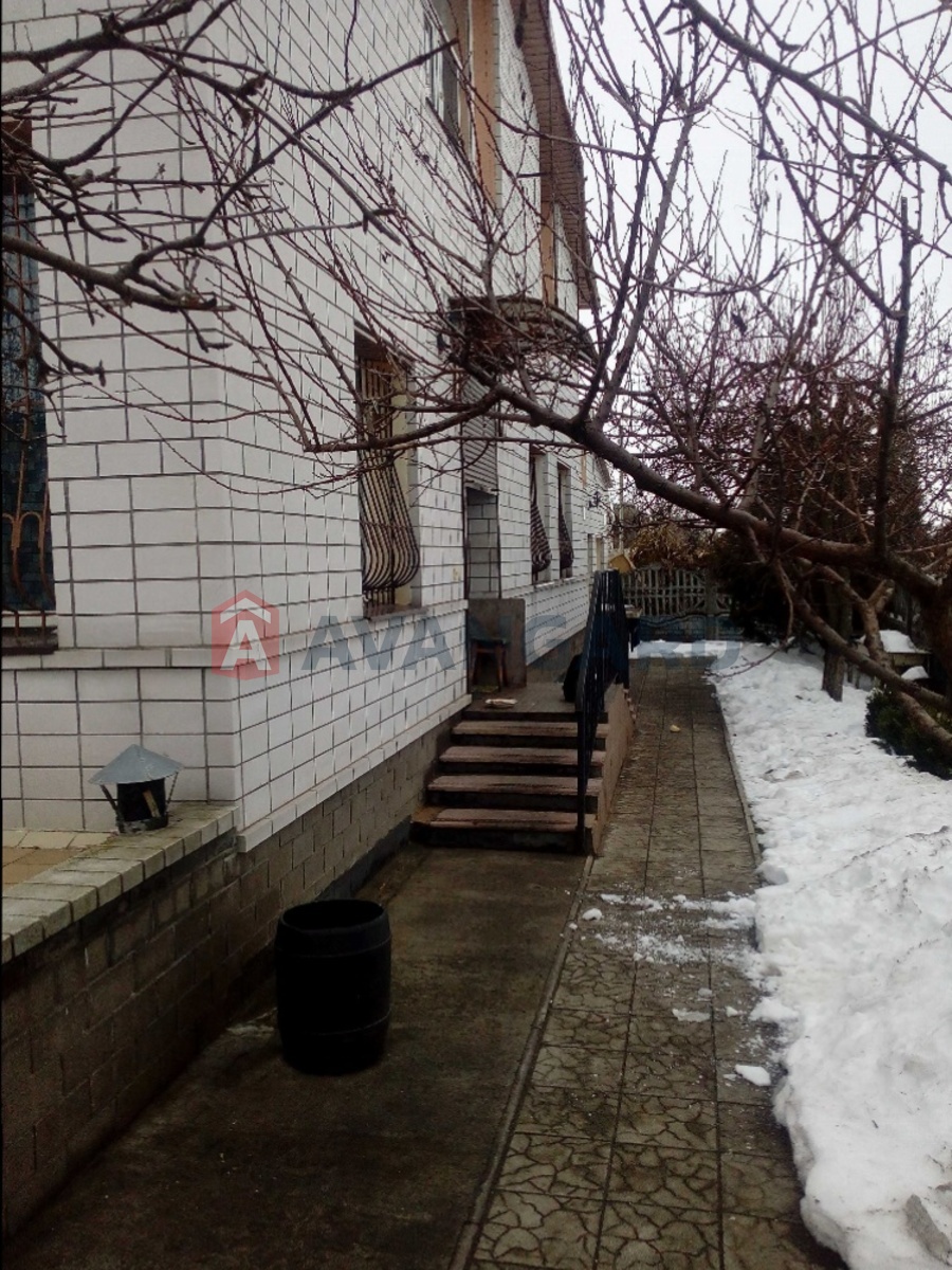 Будинок, 220 кв.м. фото 1 Будинок, 220 кв.м. фото 1