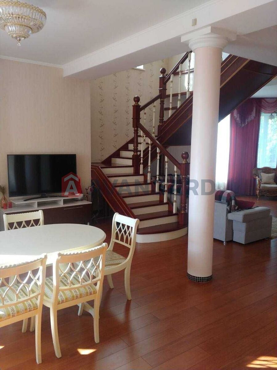 Будинок, 290 кв.м. фото 4 Будинок, 290 кв.м. фото 4