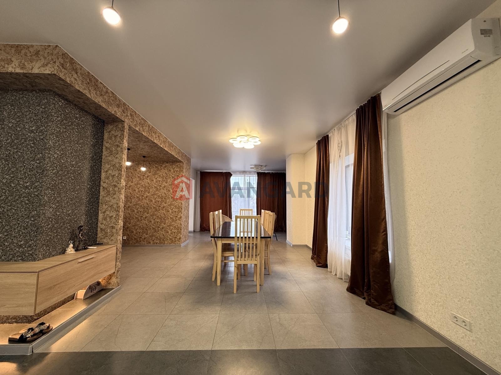 Дом, 700 кв.м. фото 3 Дом, 700 кв.м. фото 3