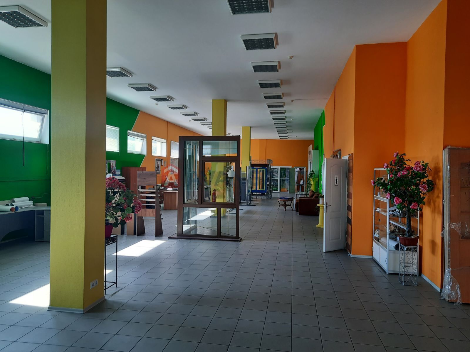 Торгівельна площа, Сфера послуг, 586 кв.м. фото 5 Торгівельна площа, Сфера послуг, 586 кв.м. фото 5