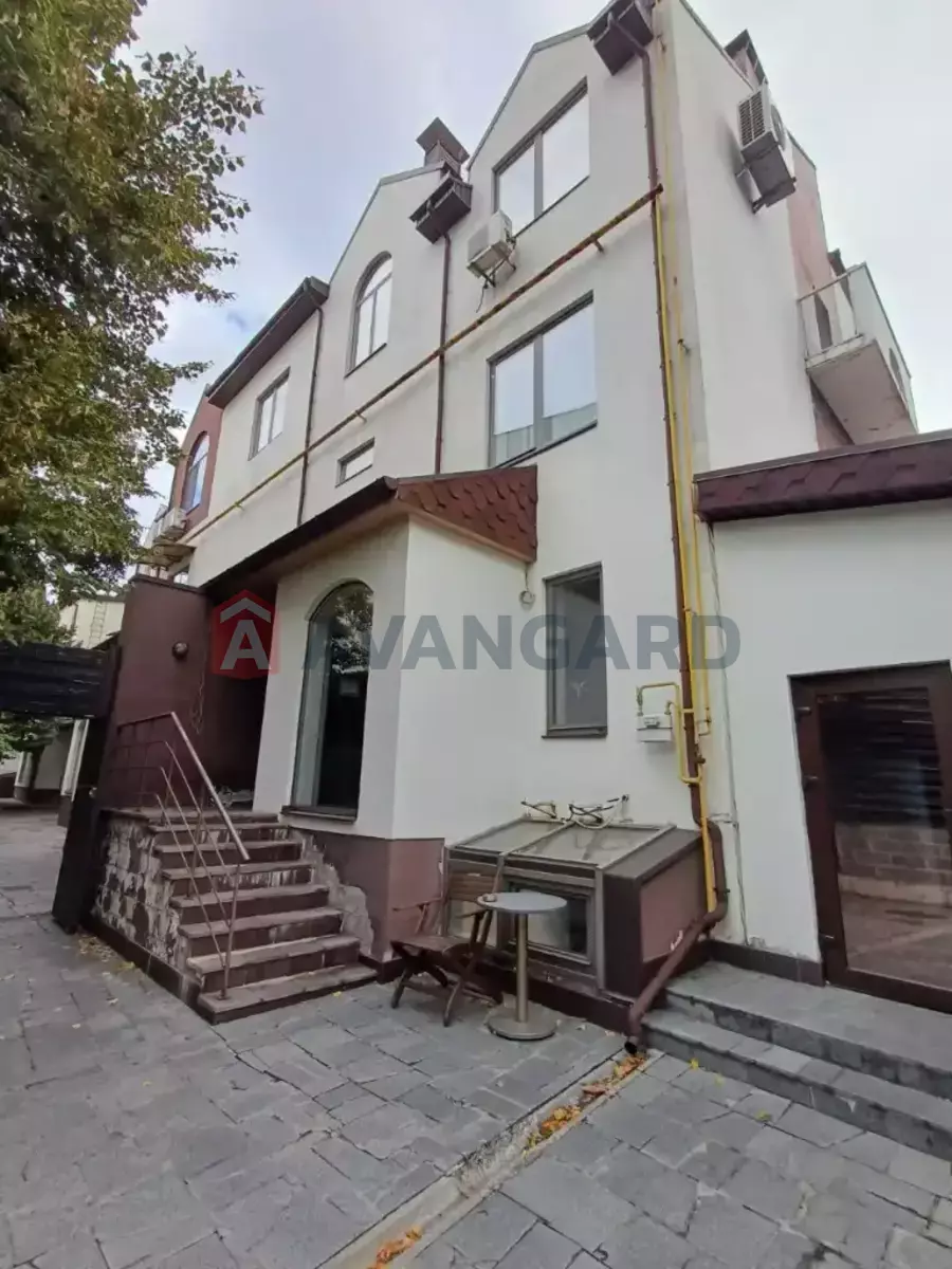 окремо стояча будівля, 248 кв.м. фото 2 окремо стояча будівля, 248 кв.м. фото 2