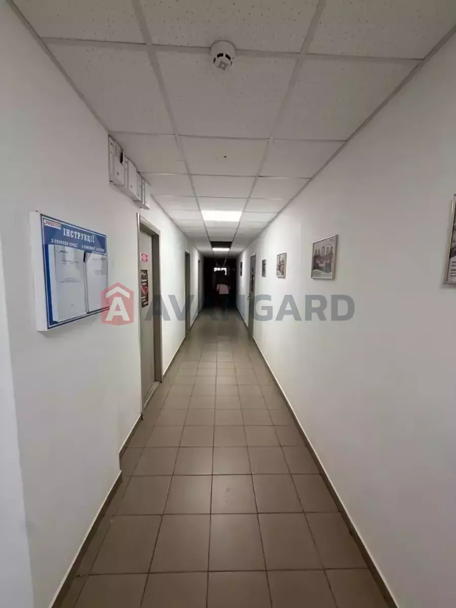 окремо стояча будівля, 2380 кв.м. фото 4 окремо стояча будівля, 2380 кв.м. фото 4